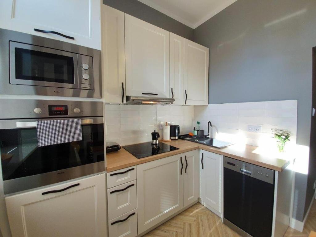 Apartament Dworcowa 100 M Do Pkp Kolobrzeg Dış mekan fotoğraf